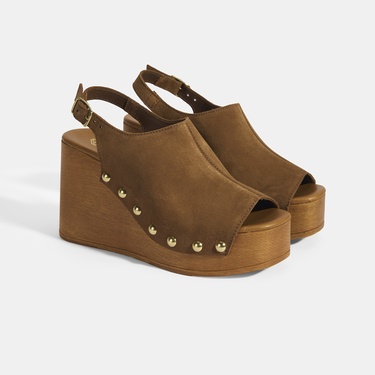  Kadın Taba Ayarlanabilir Toka Detaylı Süet Dolgu Topuklu Sandalet