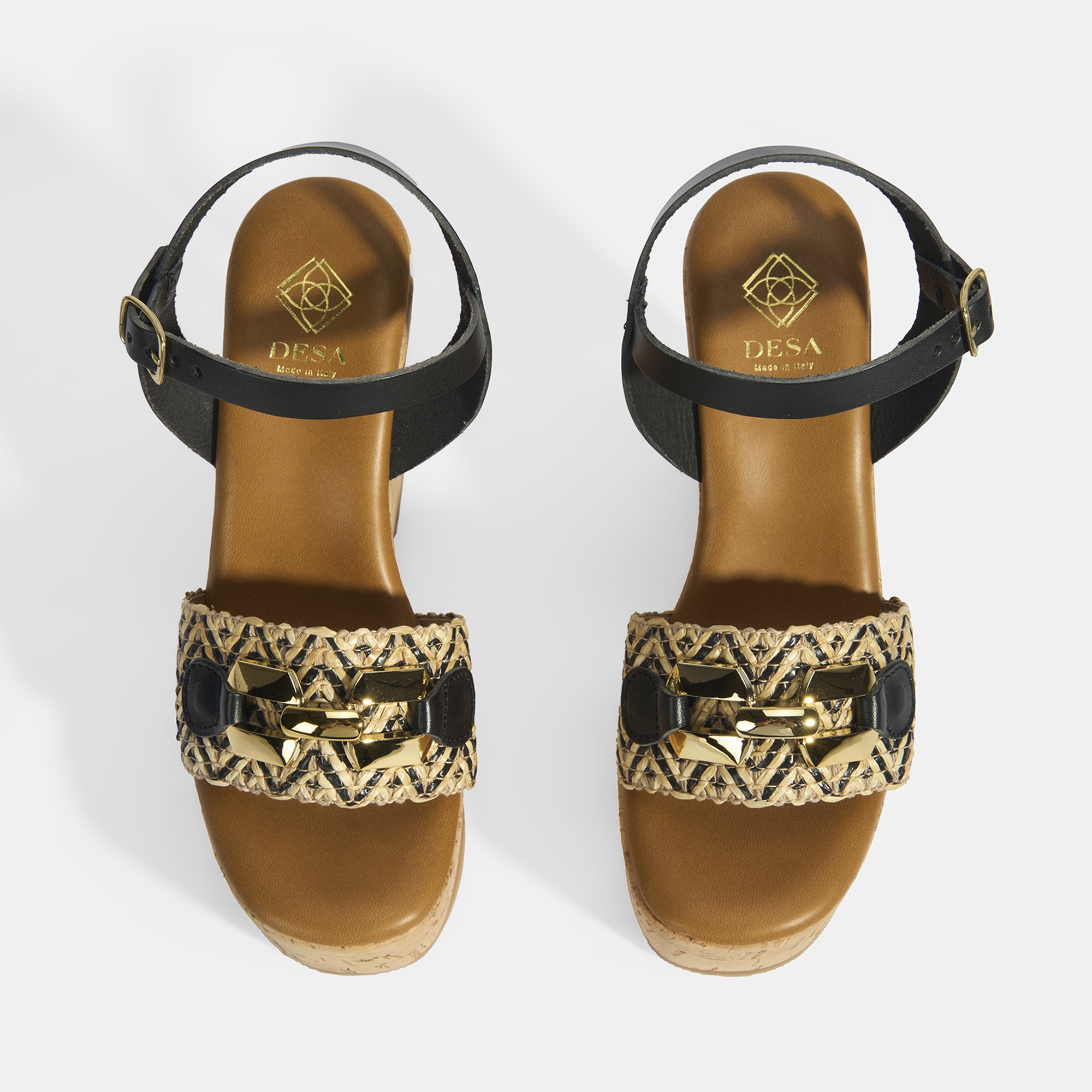 Kadın Siyah Toka Aksesuarlı Deri Detaylı Dolgu Topuklu Sandalet