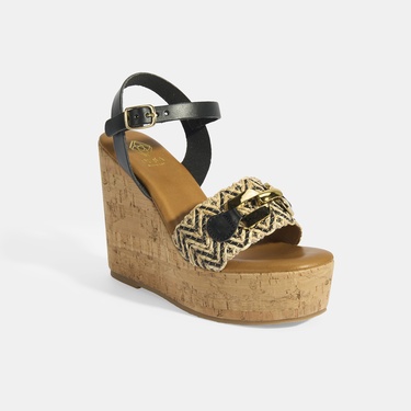  Kadın Siyah Toka Aksesuarlı Deri Detaylı Dolgu Topuklu Sandalet