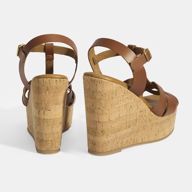  Kadın Taba Toka Aksesuarlı T-Bant Deri Dolgu Topuklu Sandalet