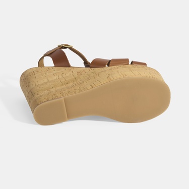  Kadın Taba Toka Aksesuarlı T-Bant Deri Dolgu Topuklu Sandalet