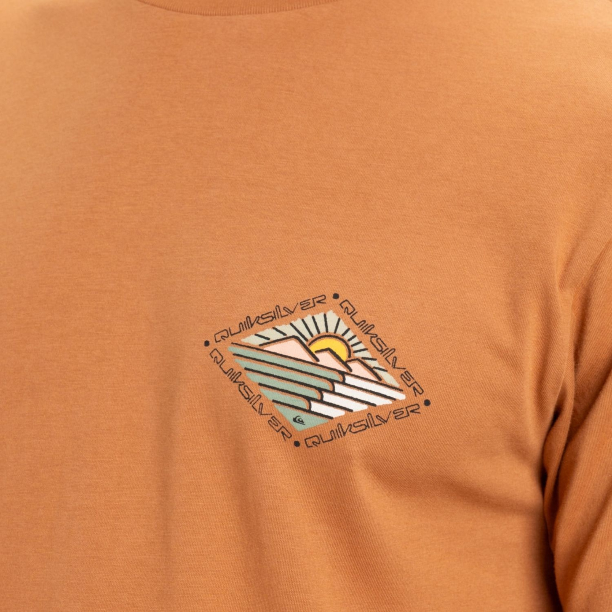 Quiksilver Evo Future Islands Erkek Kırmızı Tişört