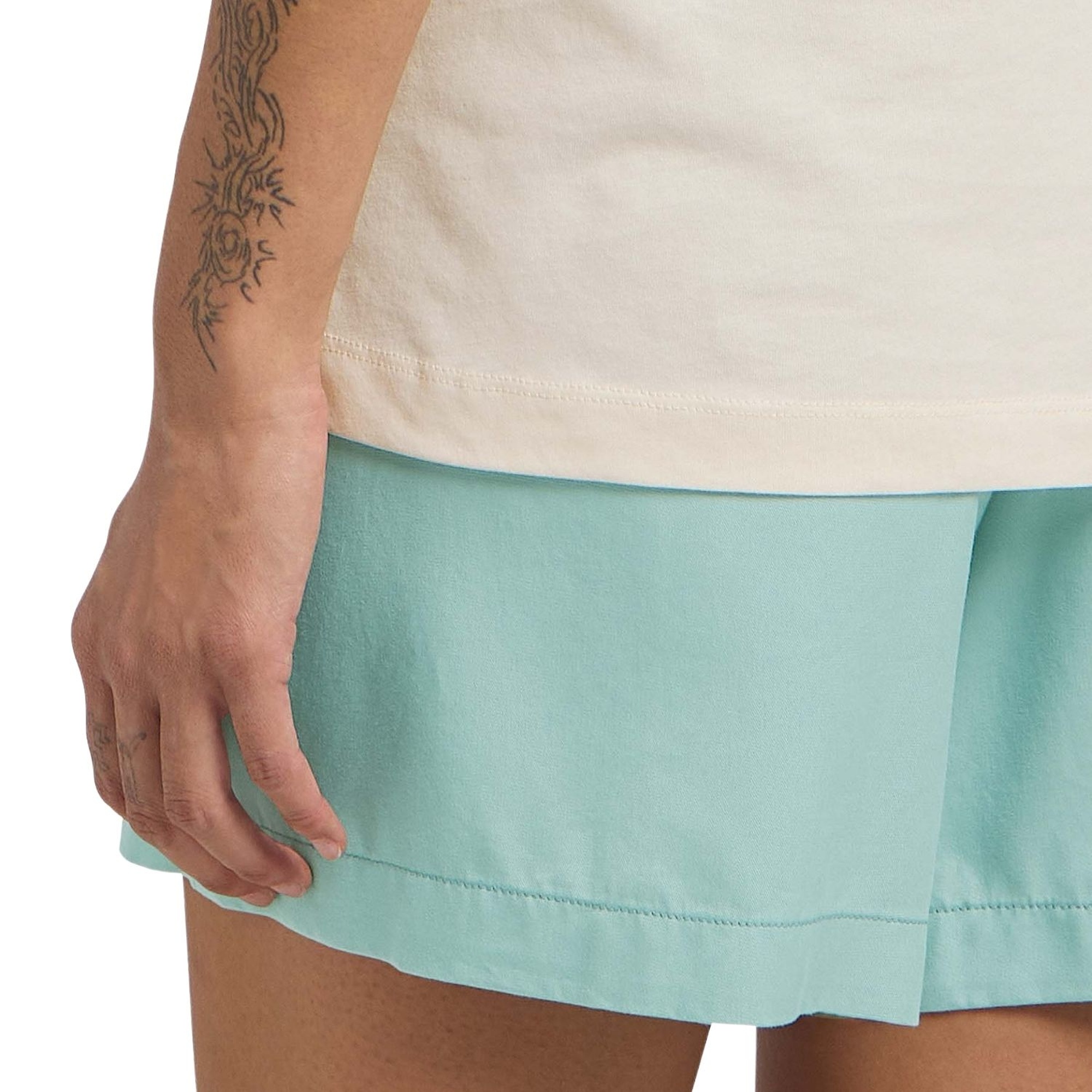 Jack Wolfskin Essential T Kadın Beyaz Tişört