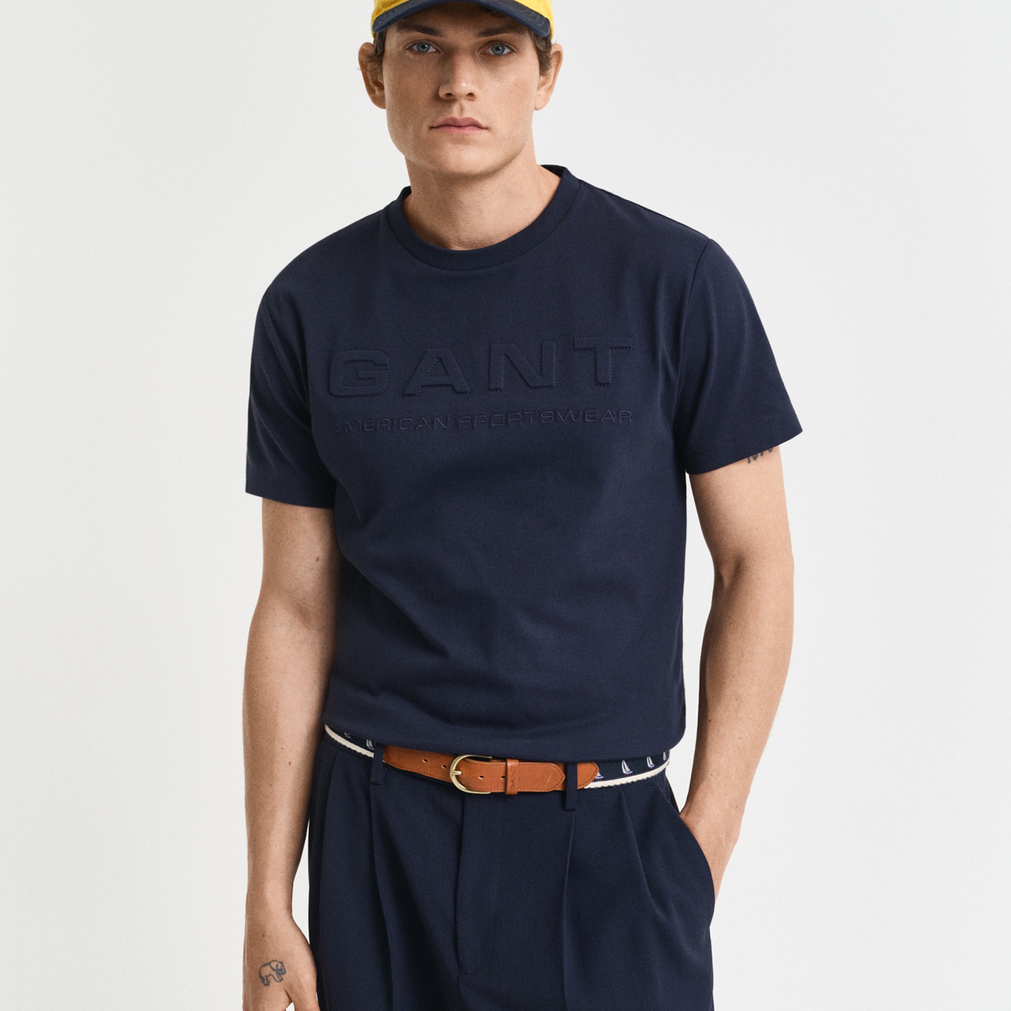GANT Erkek Lacivert Regular Fit Bisiklet Yaka Logolu T-Shirt