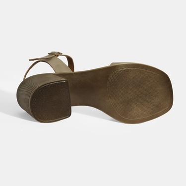  Vizon Kadın Toka Detaylı Deri Sandalet