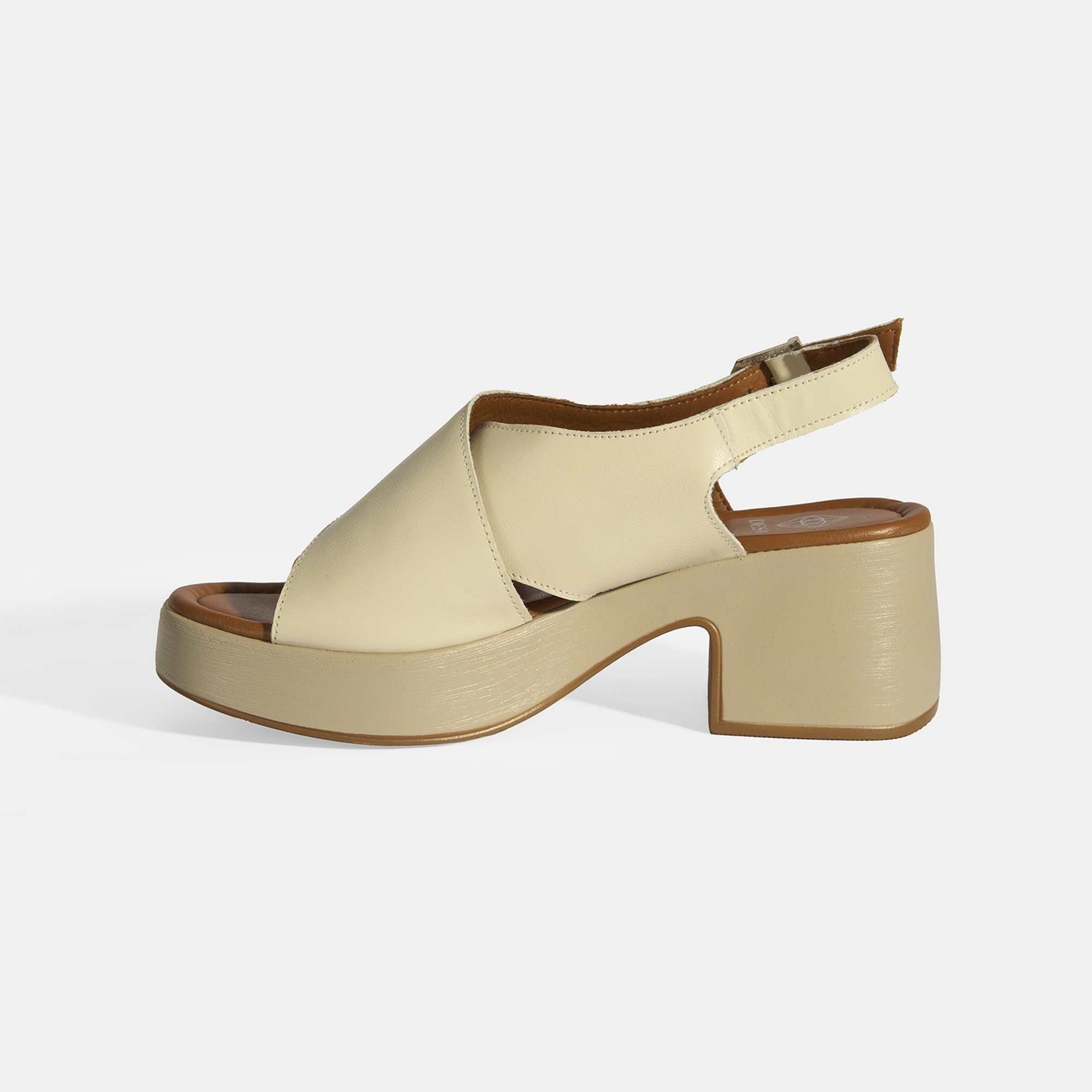 Krem Kadın Toka Detaylı Deri Sandalet