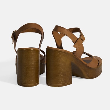  Taba Kadın Toka Detaylı Deri Sandalet