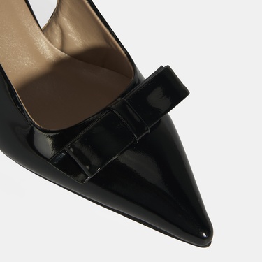  Kadın Siyah Fiyonk Detaylı Rugan Topuklu Klasik Ayakkabı