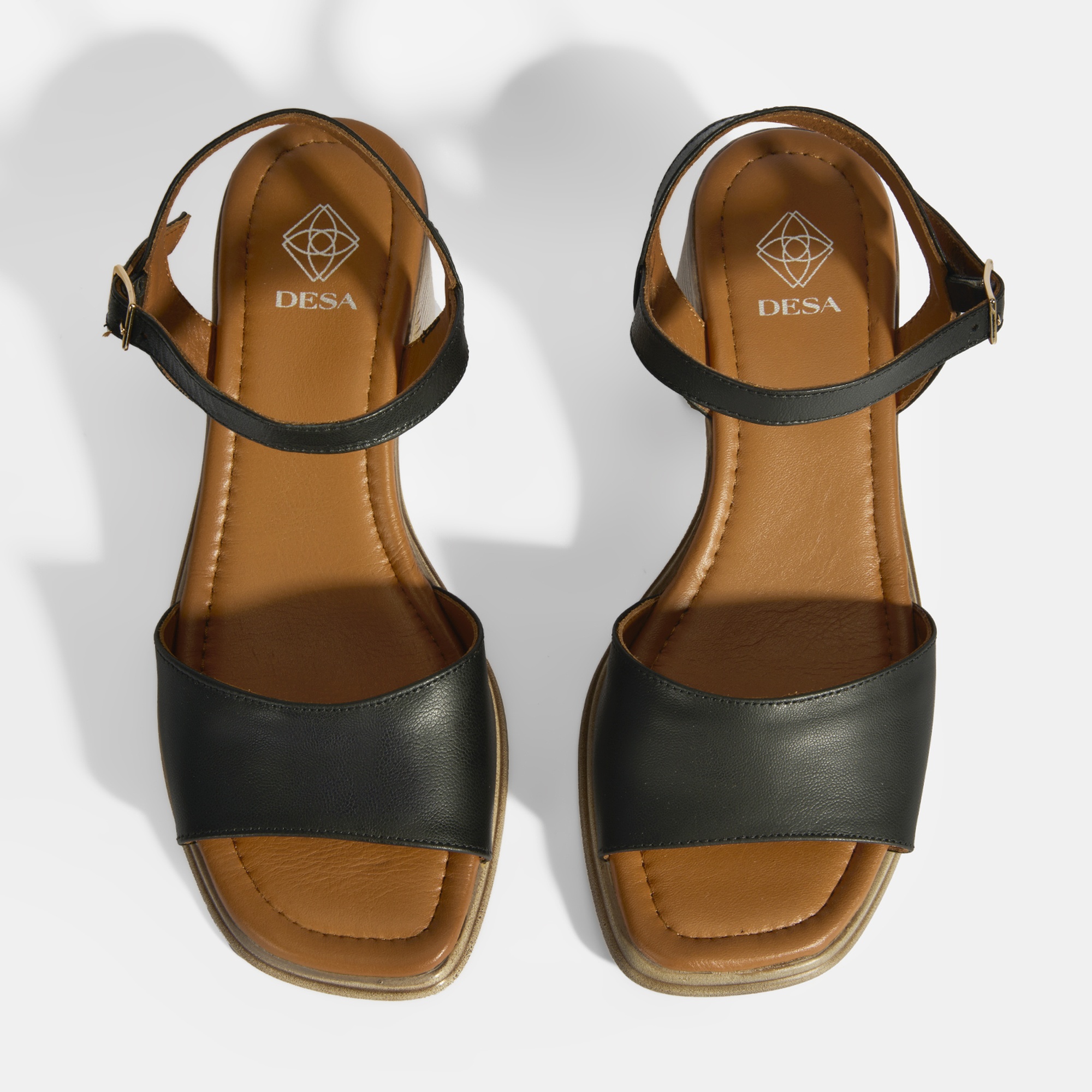 Siyah Kadın Toka Detaylı Deri Sandalet