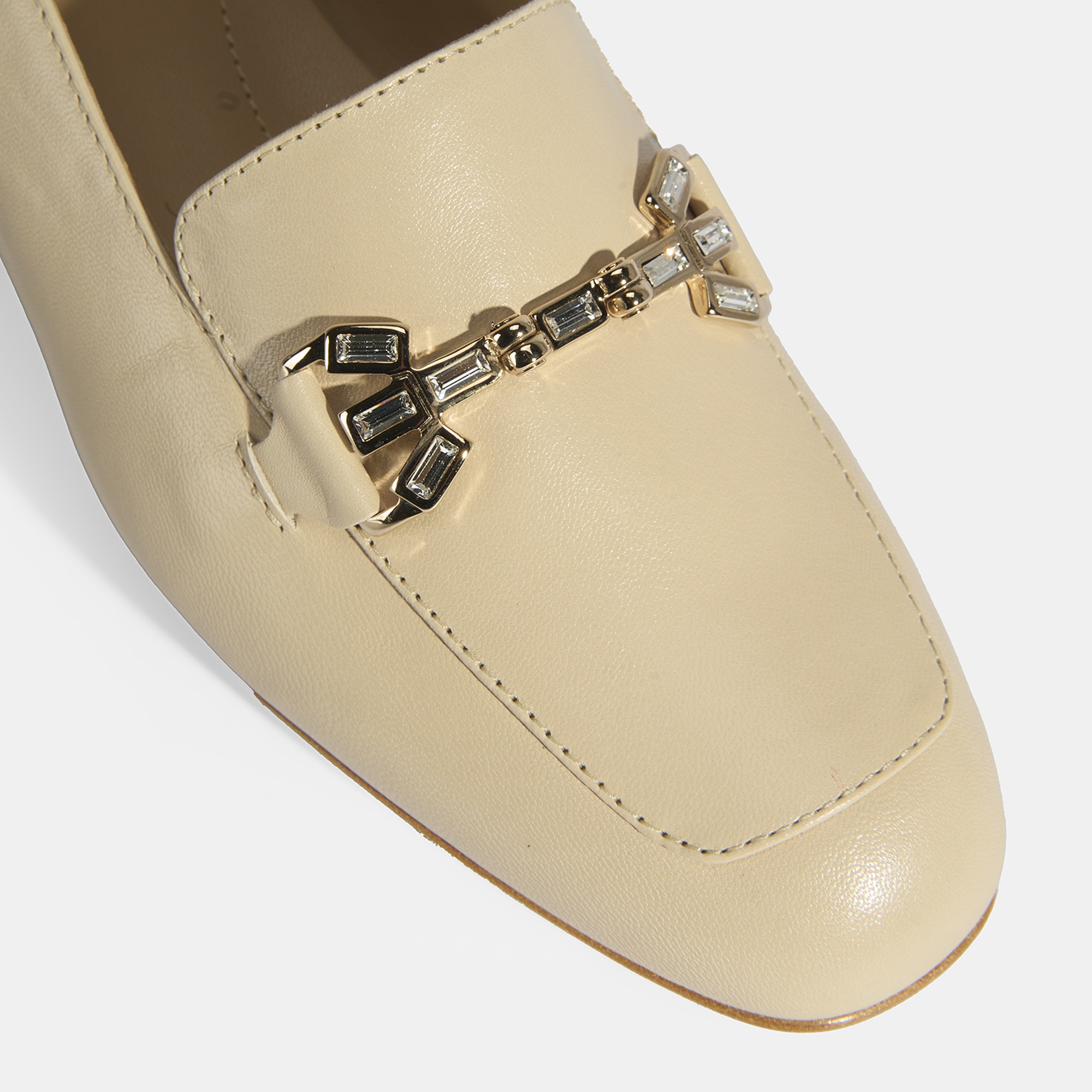 Luca Grossi Kadın Bej Taşlı Toka Aksesuarlı Deri Loafer