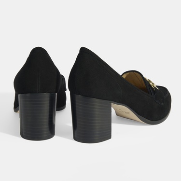  Luca Grossi Kadın Siyah Metal Aksesuarlı Süet Topuklu Loafer