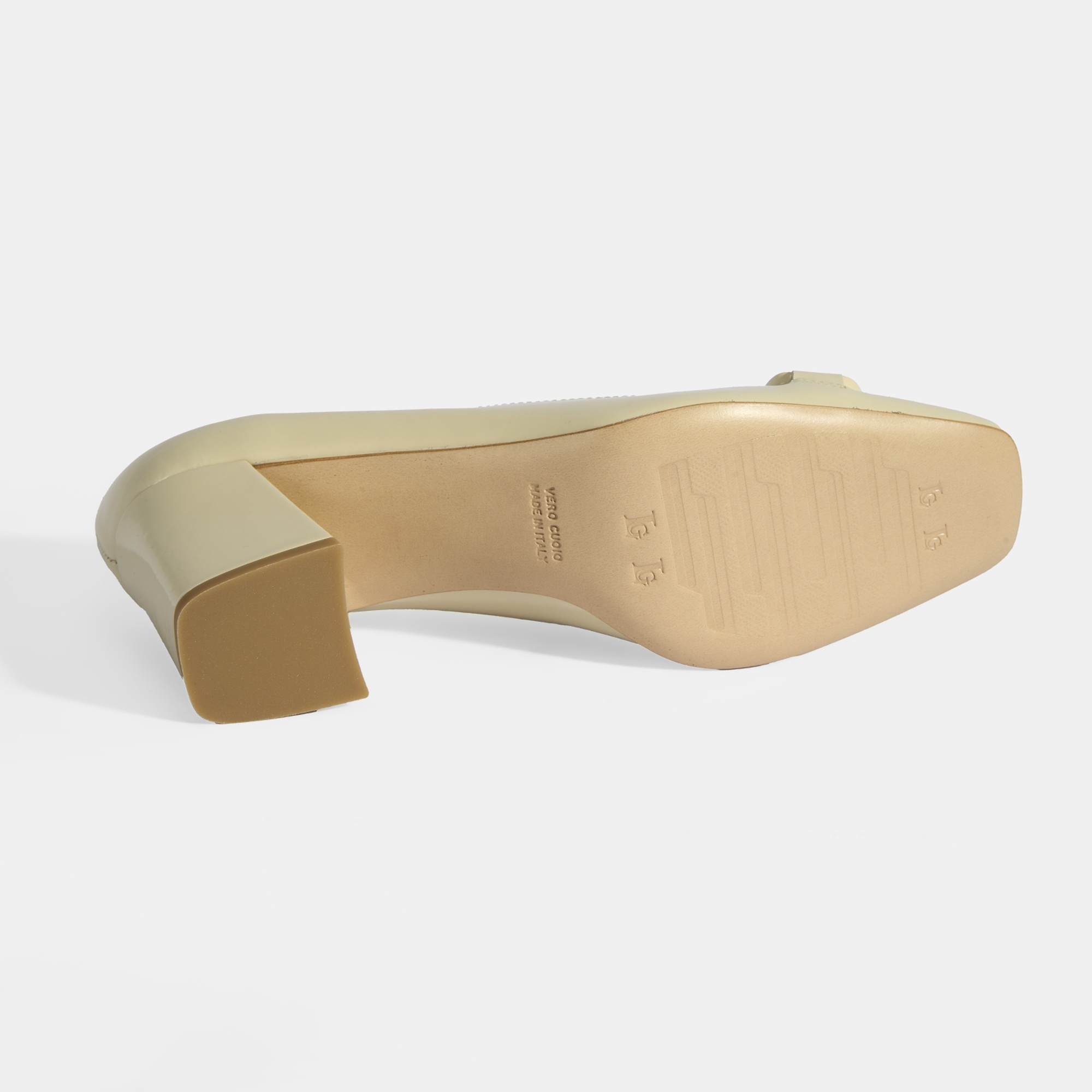 Luca Grossi Kadın Krem Toka Aksesuarlı Rugan Babet