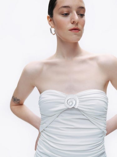  İstiridye Aksesuarlı Bluz