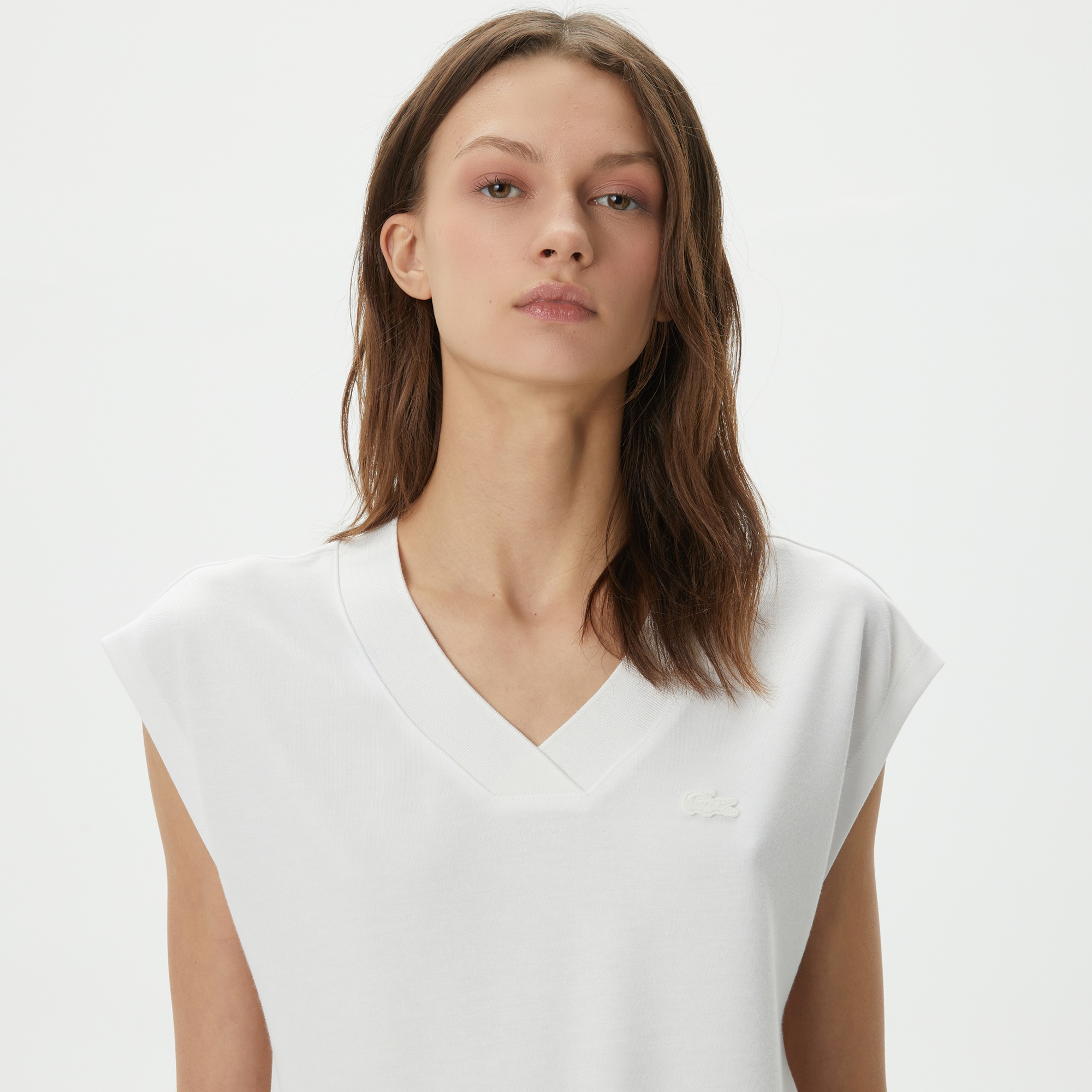 Lacoste Kadın Slim Fit V Yaka Beyaz T-Shirt