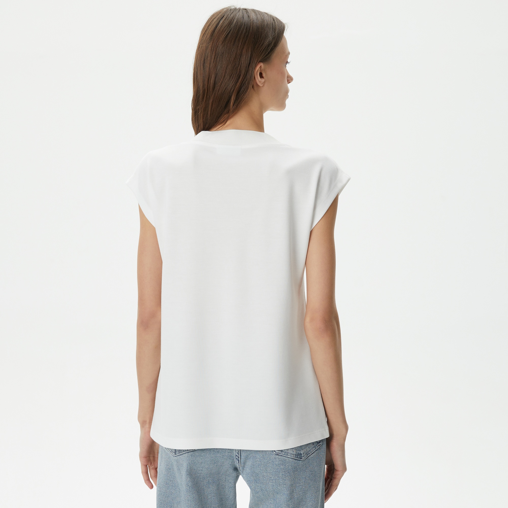 Lacoste Kadın Slim Fit V Yaka Beyaz T-Shirt