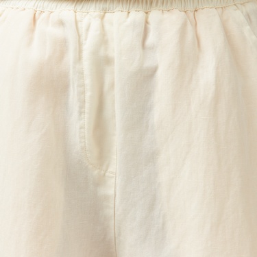  Kadın Regular Fit Beyaz Bermuda Şort