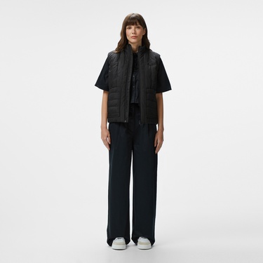  Kadın Regular Fit Dik Yaka Kapitone Siyah Yelek