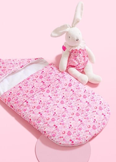  Jacadi Paris Çiçek Desenli Pamuklu Kapüşonlu Kız Bebek Bebek Yuvası