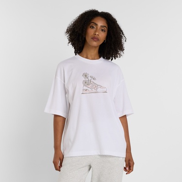  New Balance WT43556 Kadın Beyaz T-Shirt