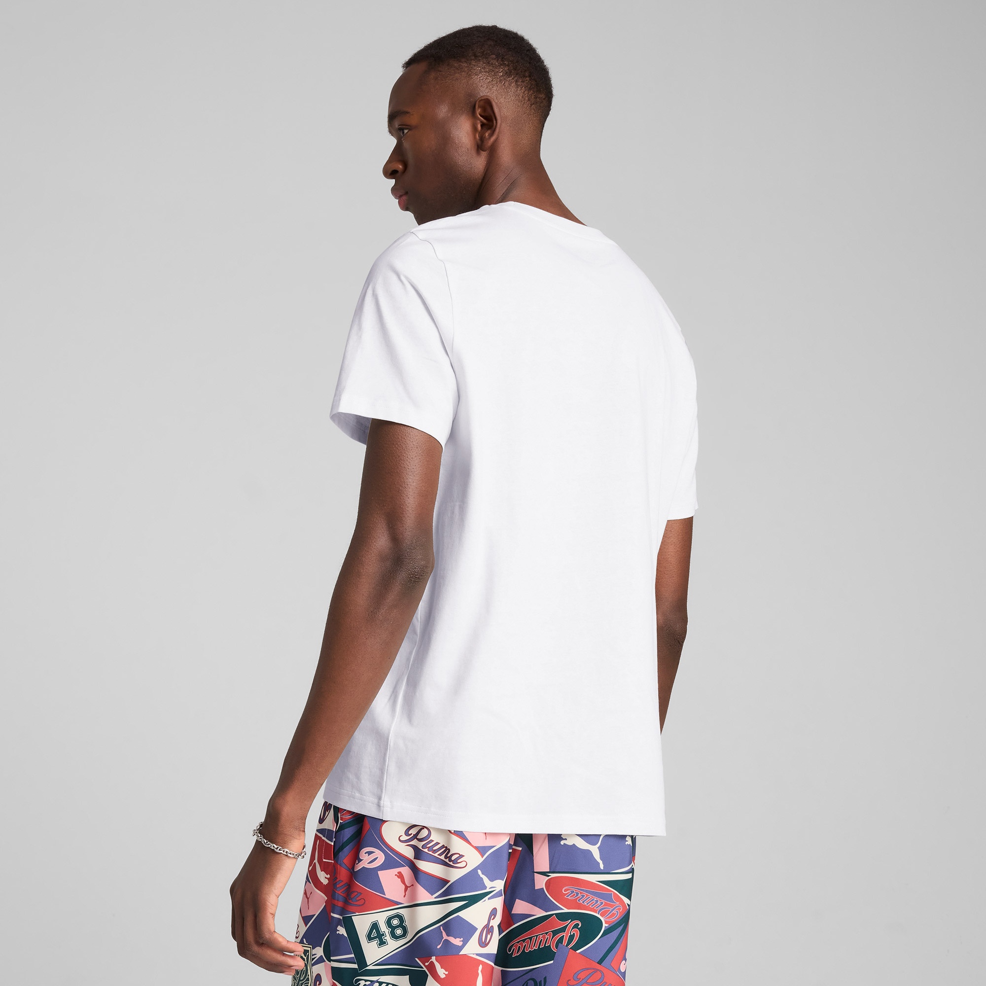 Puma Wardrobe Ess Graphic Erkek Beyaz T-Shirt