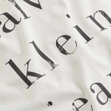  Calvin Klein Graphic Kadın Beyaz T-Shirt