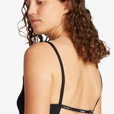  Calvin Klein Kadın Siyah T-Shirt