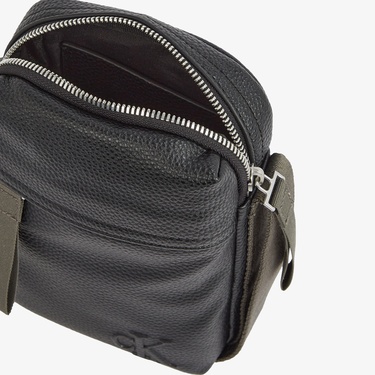  Calvin Klein Cargo Reporter S Erkek Siyah El Çantası