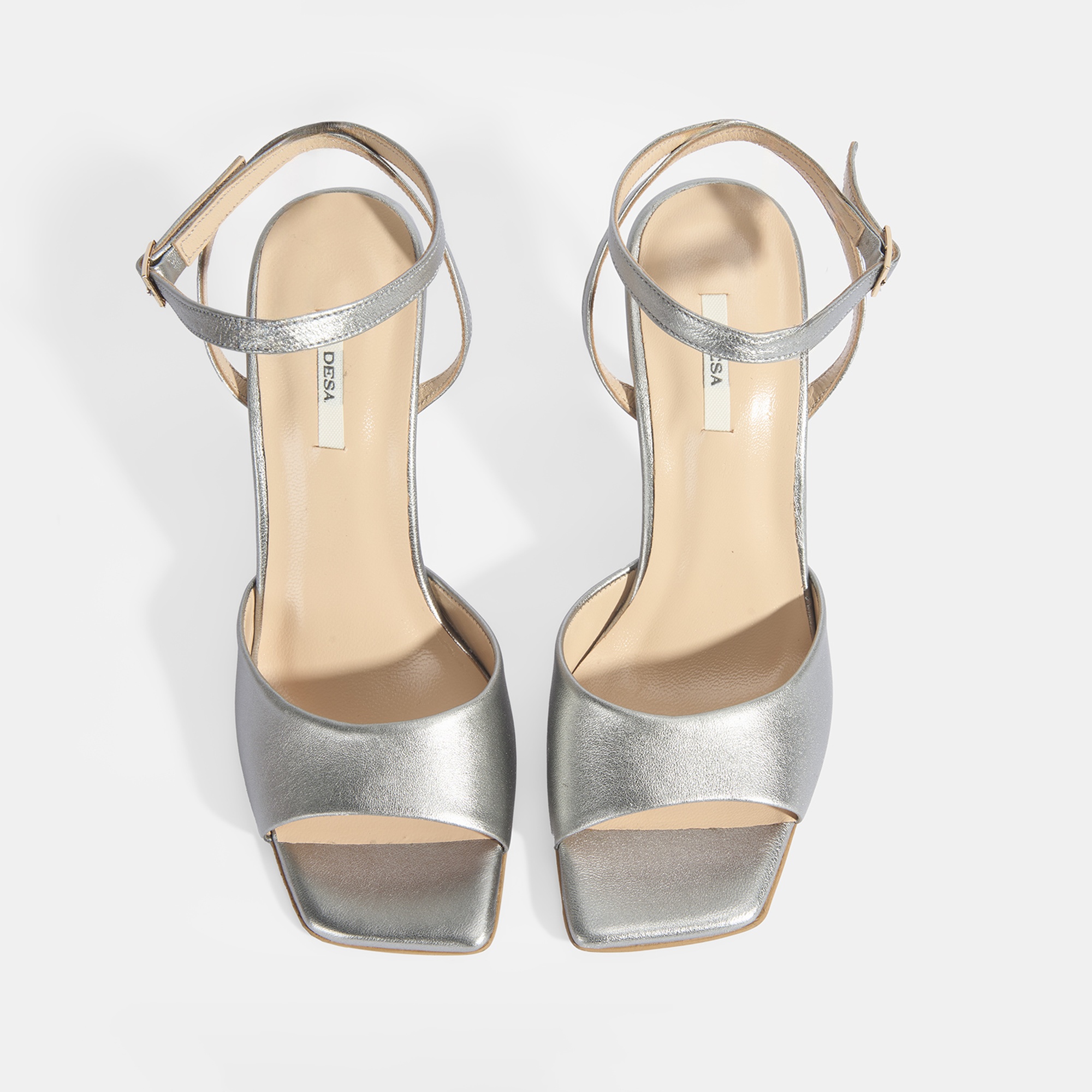 Kadın Gümüş Ayarlanabilir Tokalı Deri Abiye Topuklu Sandalet