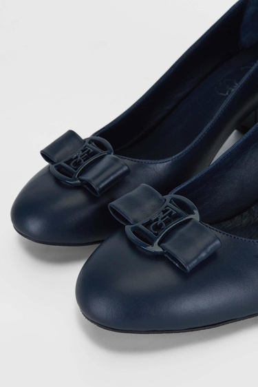  Tamer Tanca Kadın Hakiki Deri Lacivert Topuklu Ayakkabı