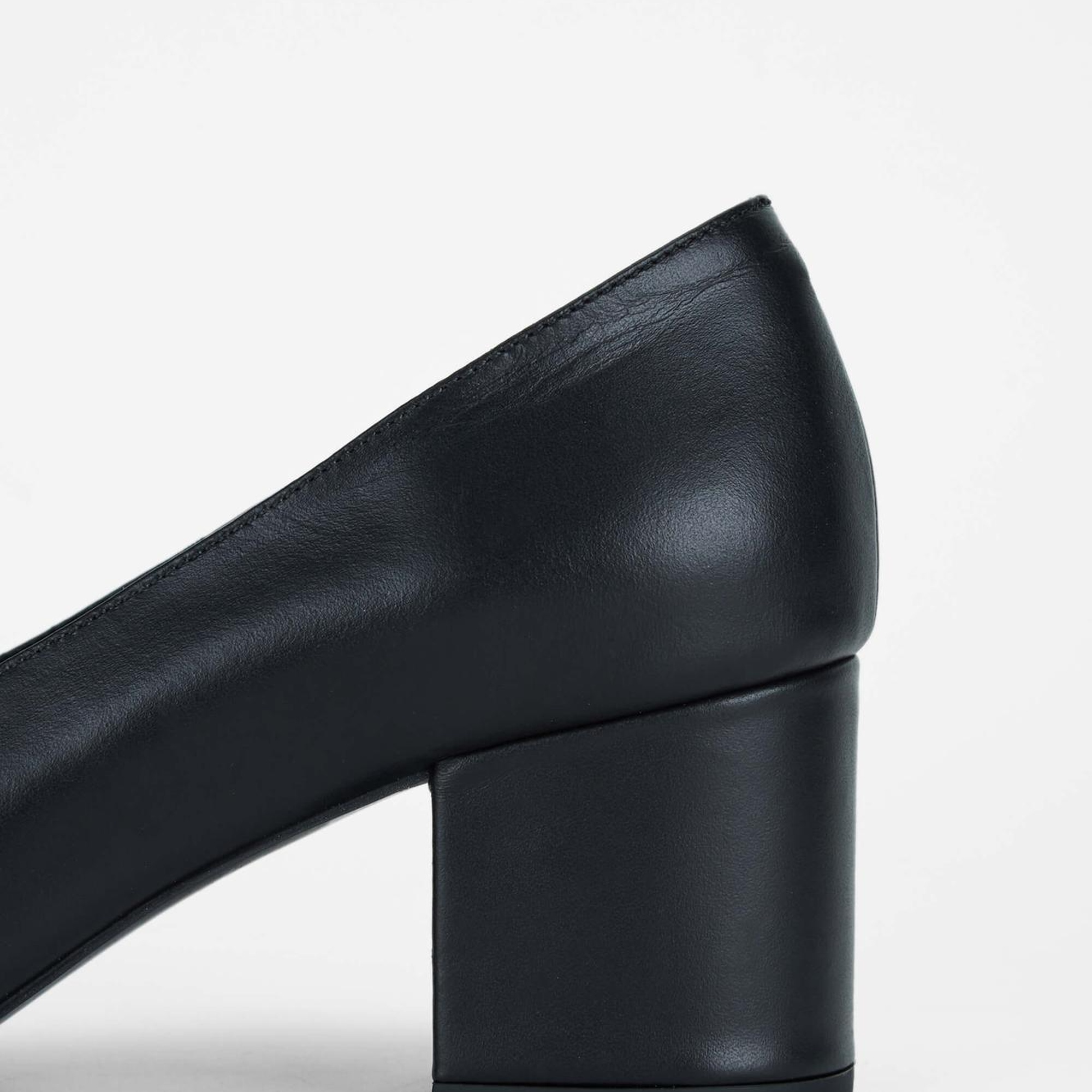 Tamer Tanca Kadın Hakiki Deri Siyah Deri Topuklu Ayakkabı