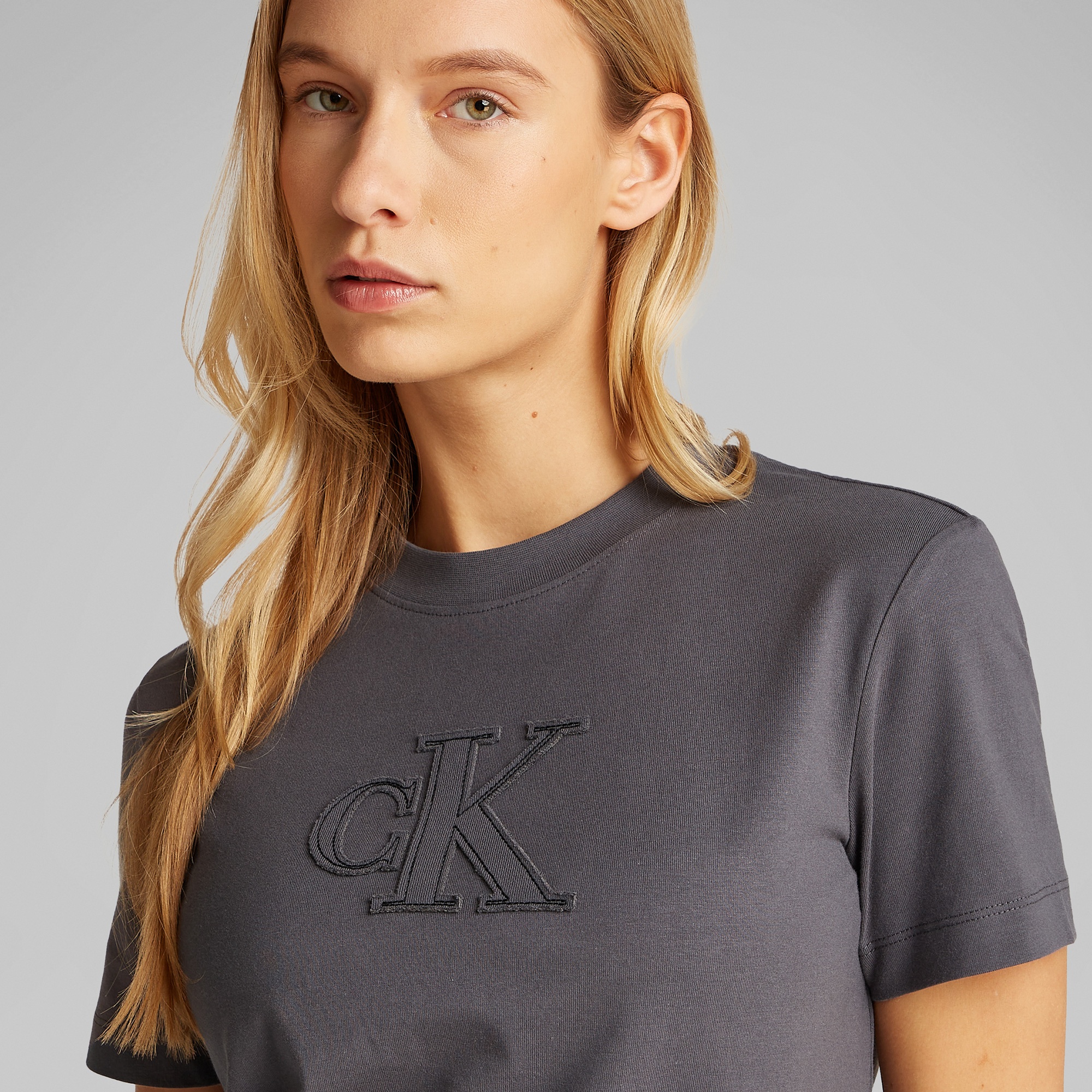 Calvin Klein Regular Kadın Gri T-Shirt