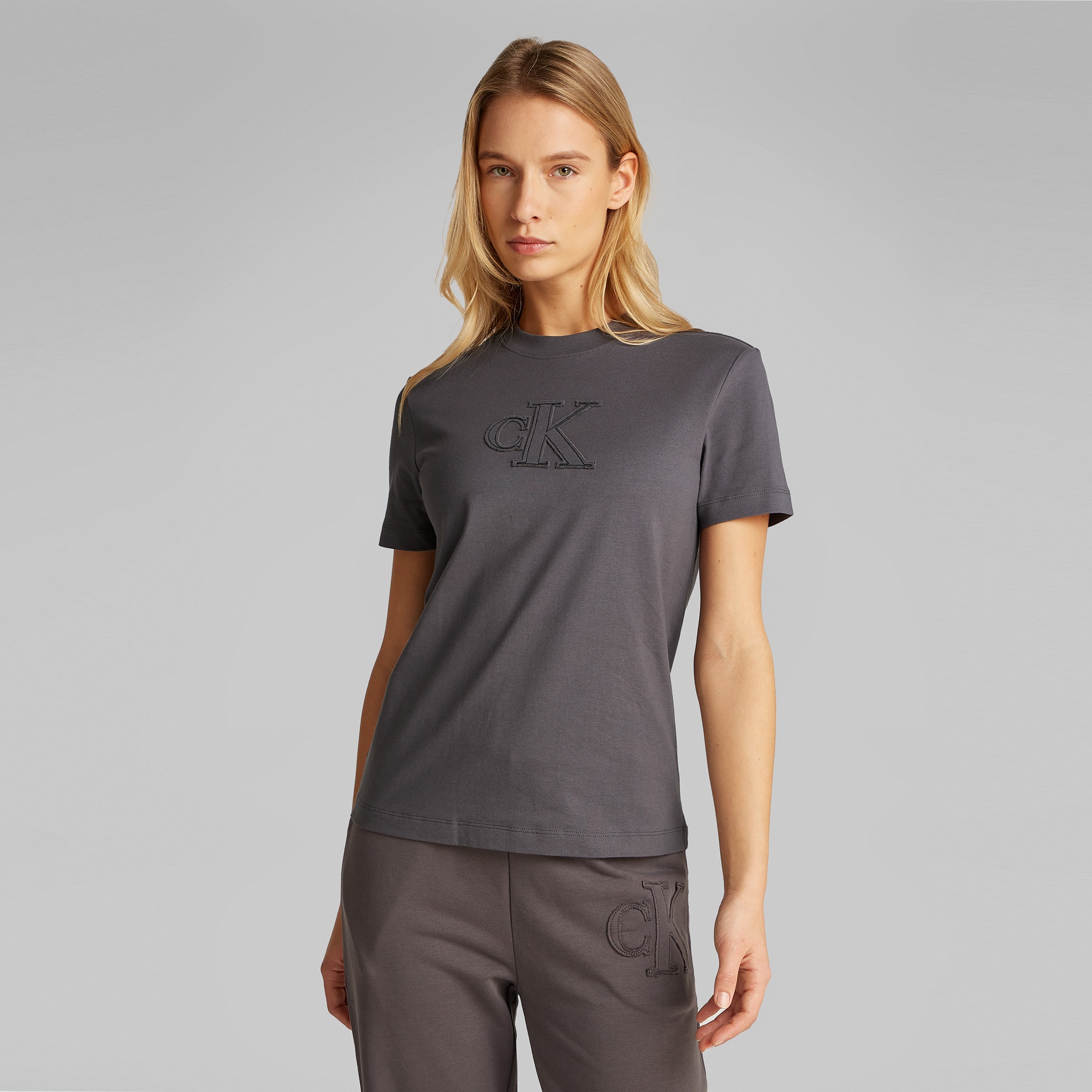 Calvin Klein Regular Kadın Gri T-Shirt