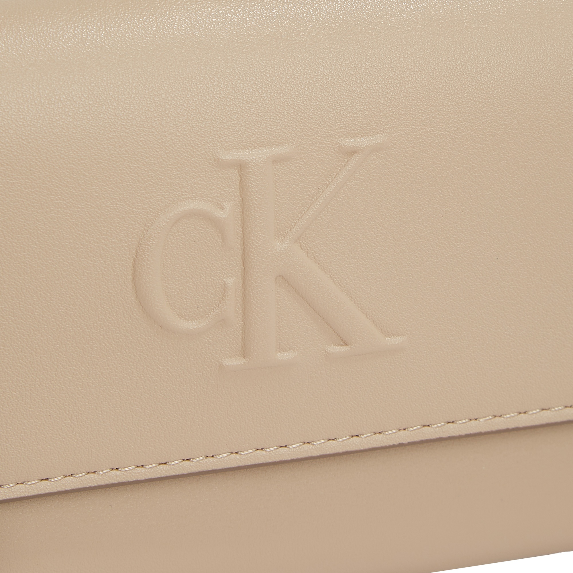 Calvin Klein Sculpted Long Fold Strap Kadın Bej Cüzdan