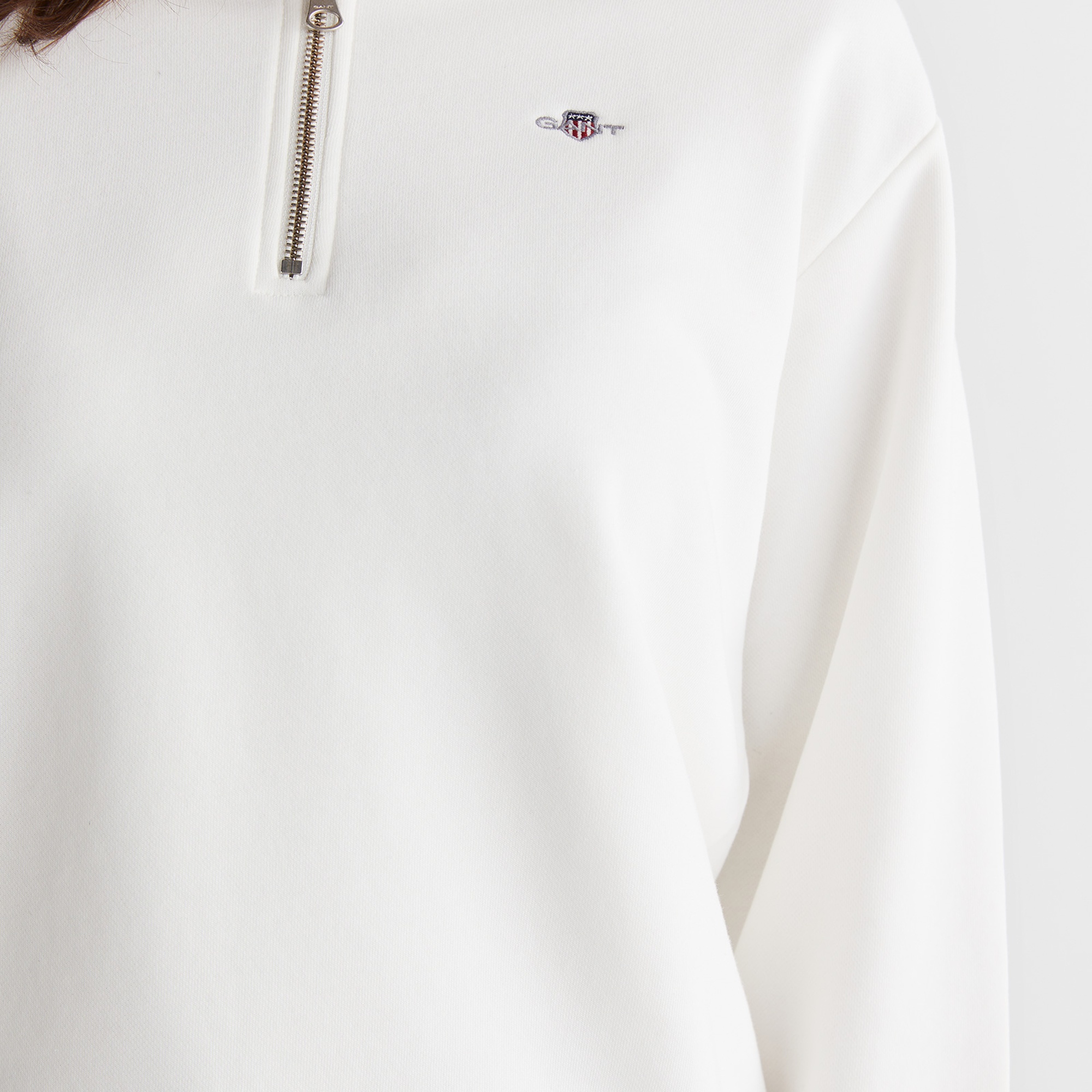 GANT Kadın Beyaz Relaxed Fit Yarım Fermuarlı Sweatshirt