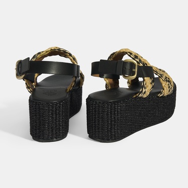  Kadın Siyah Ayarlanabilir Tokalı Hasır Detaylı Sandalet