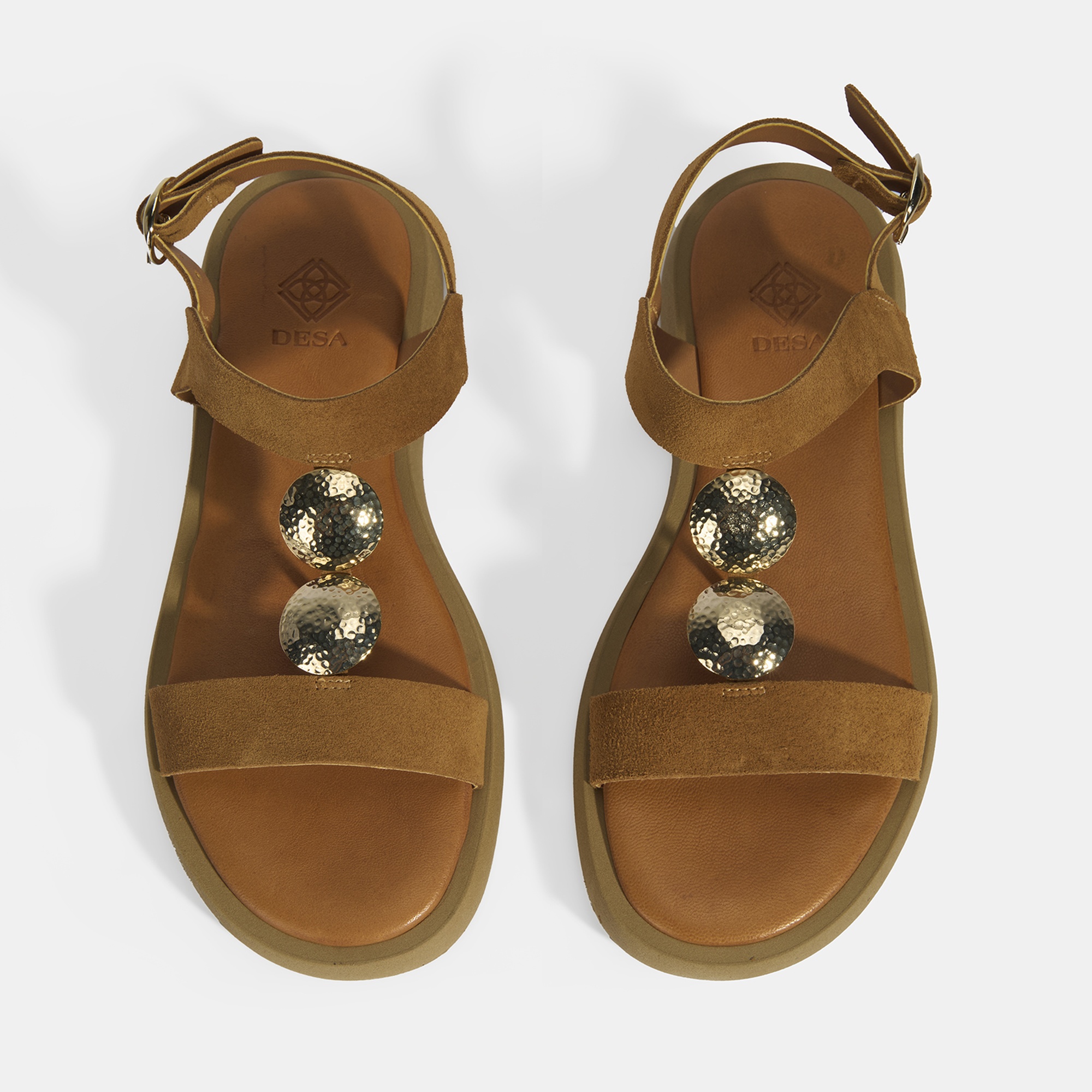 Kadın Taba Süet Gold Aksesuarlı Sandalet