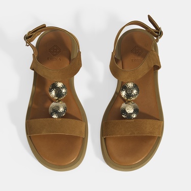  Kadın Taba Süet Gold Aksesuarlı Sandalet