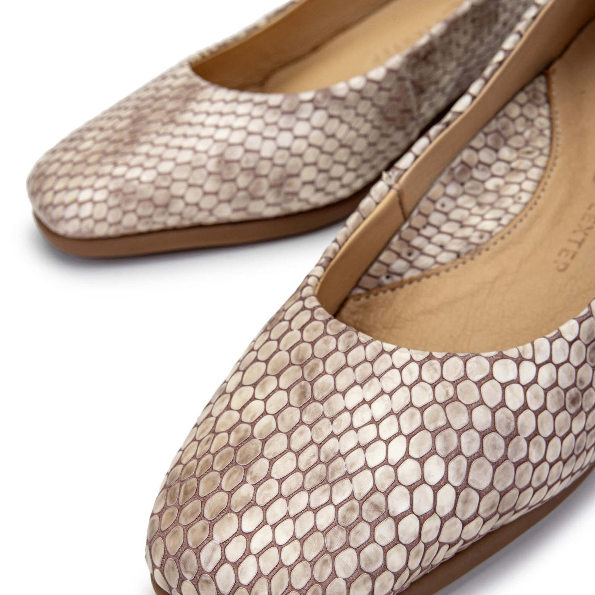 Tamer Tanca Kadın Hakiki Deri Vizon Rugan Topuklu Ayakkabı