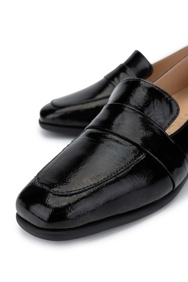  Tamer Tanca Kadın Hakiki Deri Siyah Rugan Topuklu Ayakkabı