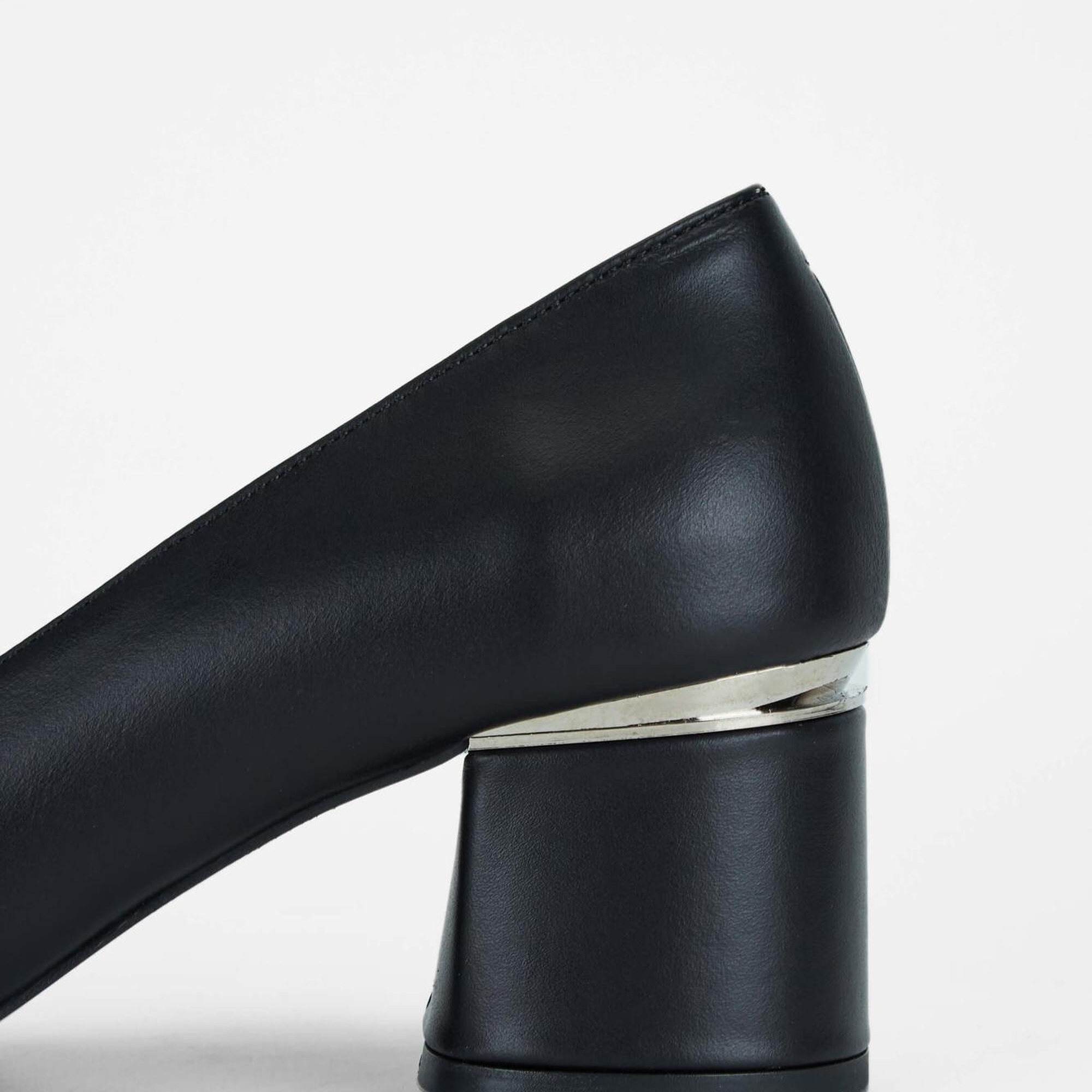 Tamer Tanca Kadın Hakiki Deri Siyah Deri Topuklu Ayakkabı