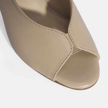  Kadın Vizon DesaComfort Lastik Bantlı Slingback Topuklu Ayakkabı