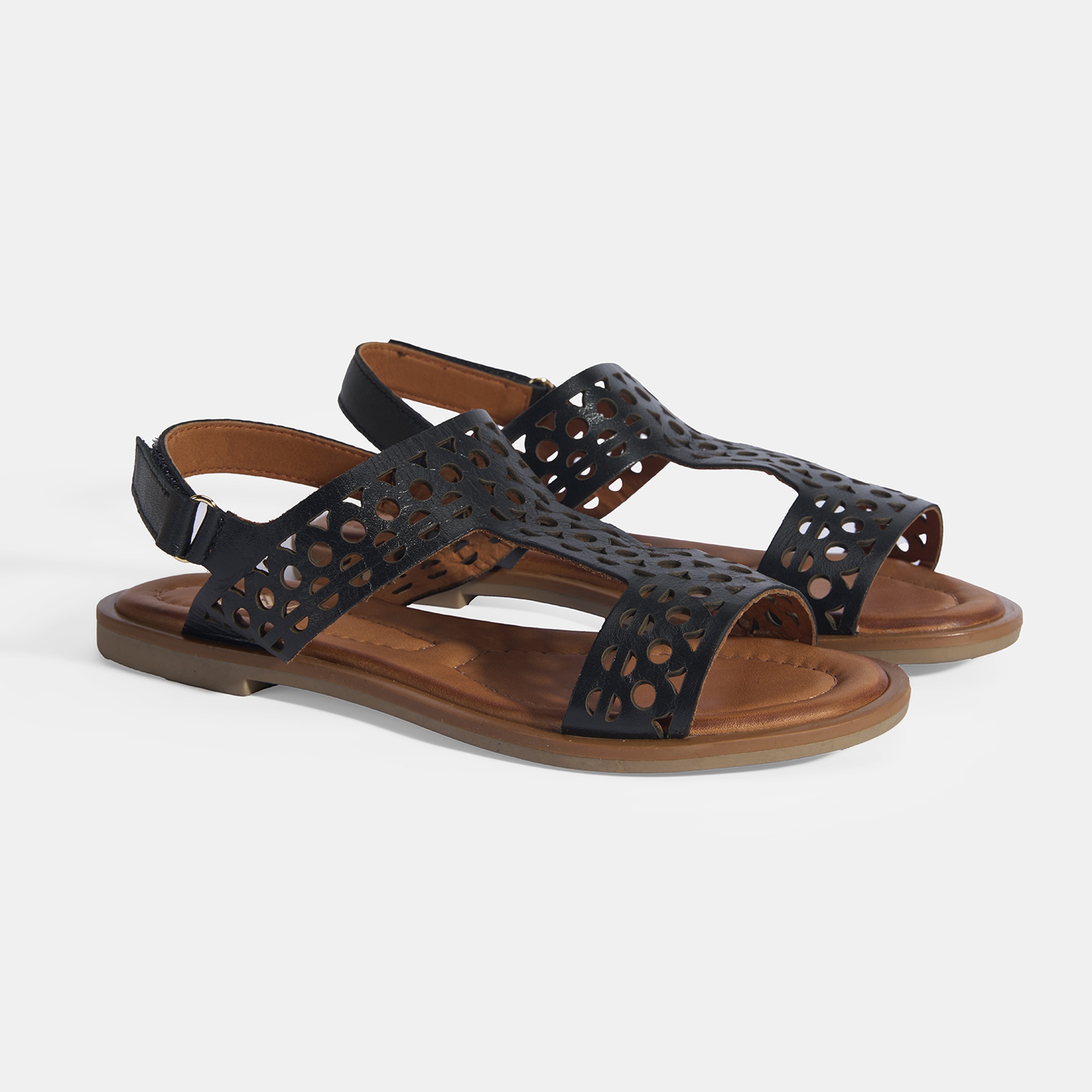 Kadın Siyah Cırt Detaylı Perforeli Deri Sandalet