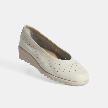  Kadın Beyaz Perforeli DesaComfort Günlük Ayakkabı