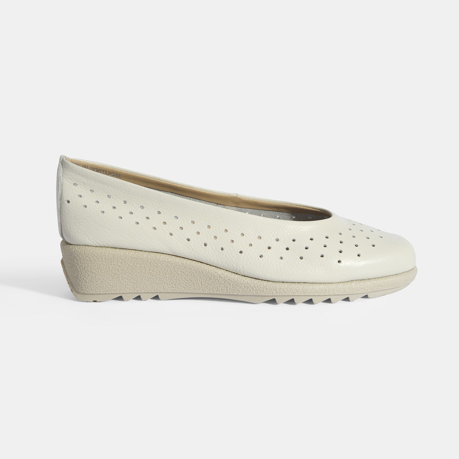  Kadın Beyaz Perforeli DesaComfort Günlük Ayakkabı