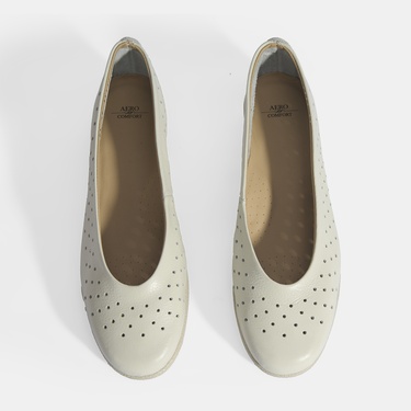  Kadın Beyaz Perforeli DesaComfort Günlük Ayakkabı