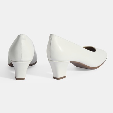  Kadın Beyaz DesaComfort Deri Klasik Topuklu Ayakkabı