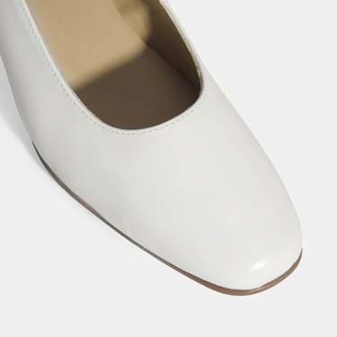  Kadın Beyaz DesaComfort Deri Klasik Topuklu Ayakkabı