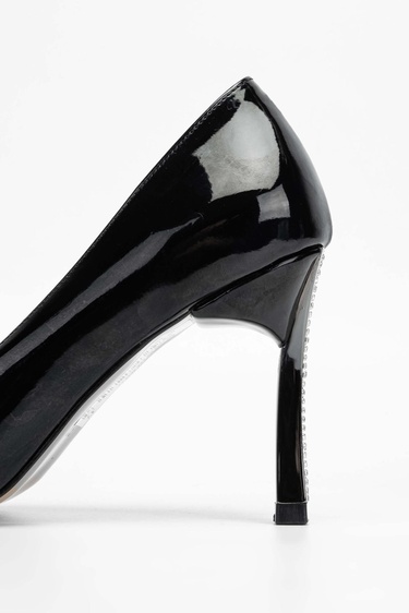  Tamer Tanca Kadın Vegan Siyah Rugan Stiletto Ayakkabı