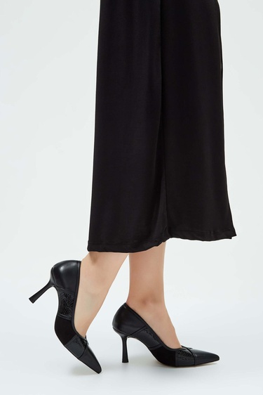  Tamer Tanca Kadın Vegan Siyah Stiletto Ayakkabı