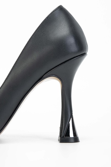  Tamer Tanca Kadın Vegan Siyah Stiletto Ayakkabı